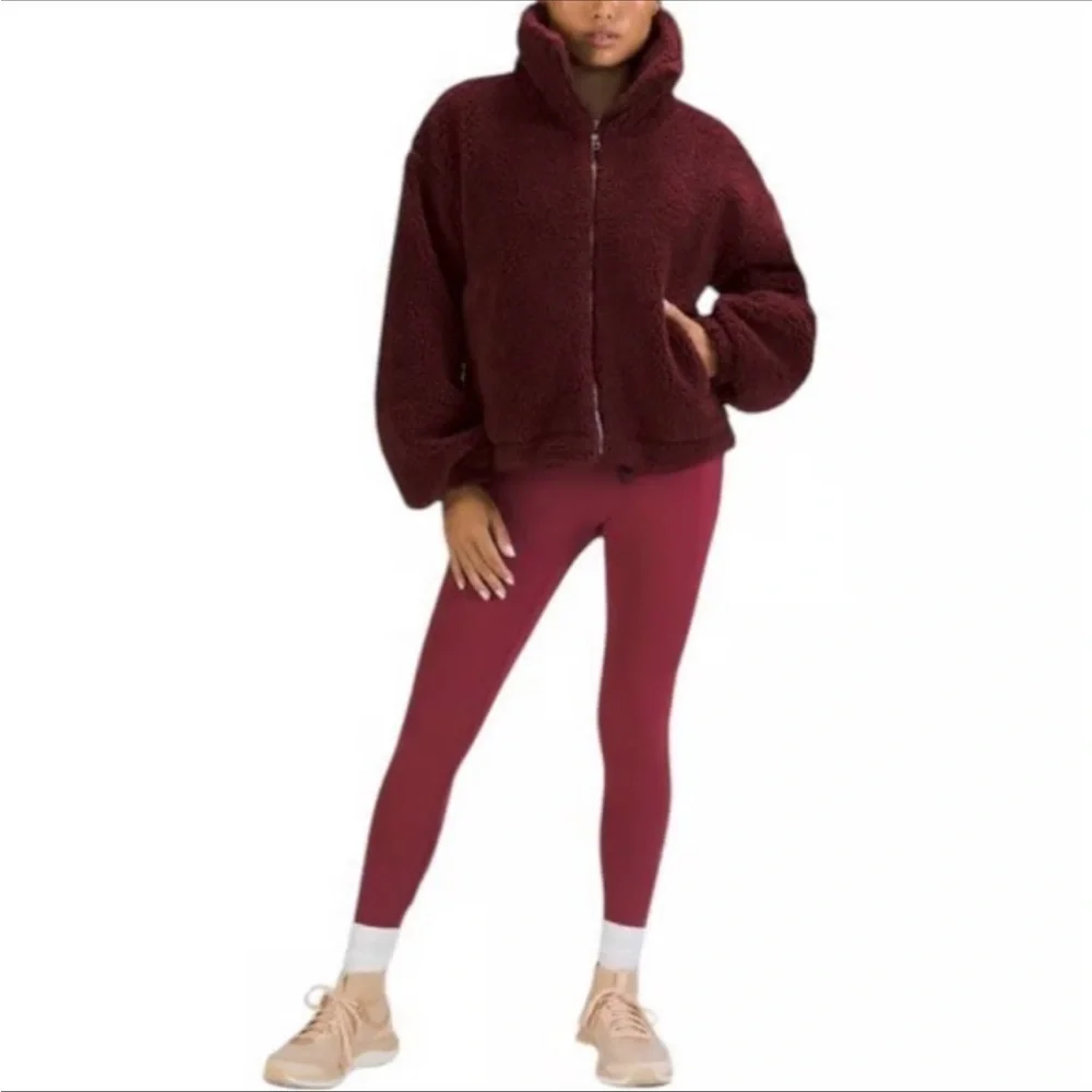 NWOT Lululemon Cinchable Fleece Zip-Up in Red Merlot Size 12 - Picture 2 of 16